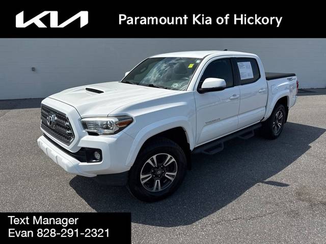 2017 Toyota Tacoma TRD Sport RWD photo
