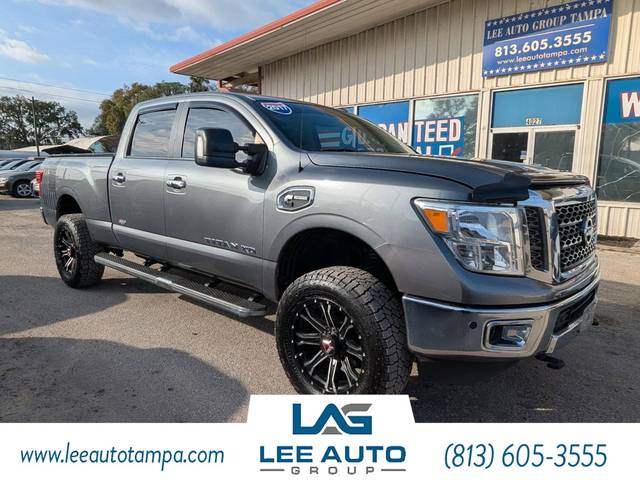 2017 Nissan Titan XD SV 4WD photo