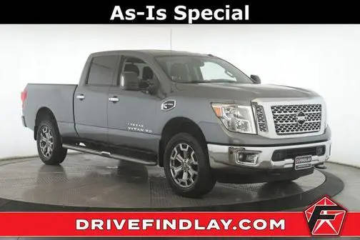 2017 Nissan Titan XD SV 4WD photo