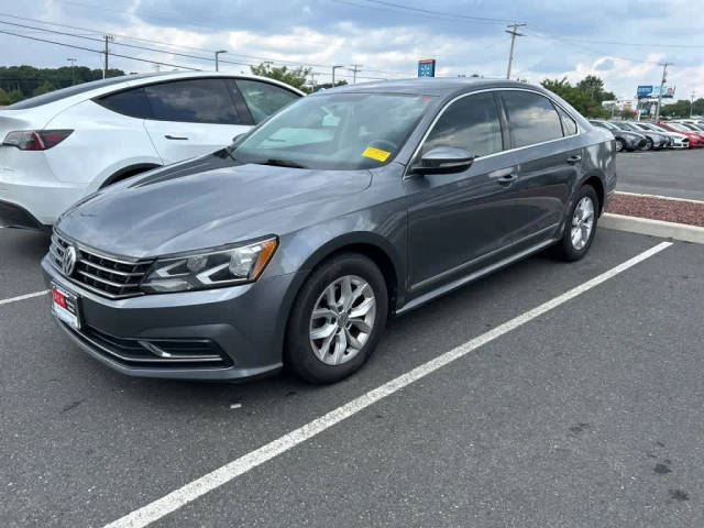 2017 Volkswagen Passat 1.8T S FWD photo