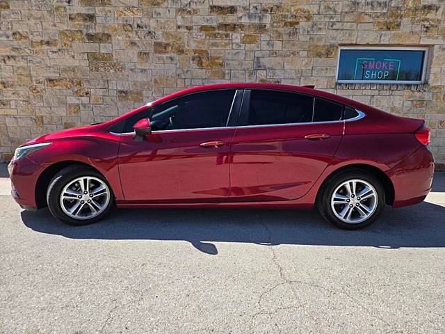 2017 Chevrolet Cruze LT FWD photo