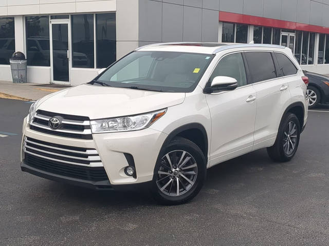 2017 Toyota Highlander XLE FWD photo