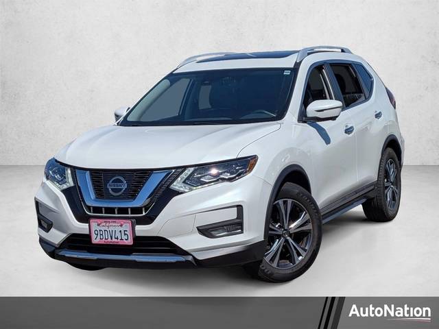 2017 Nissan Rogue SL FWD photo