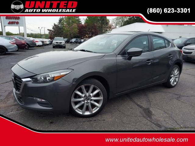2017 Mazda 3 Touring 2.5 FWD photo