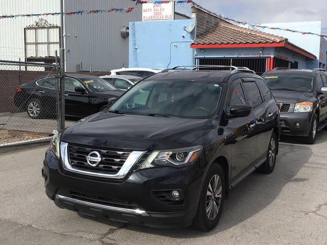2017 Nissan Pathfinder SV FWD photo