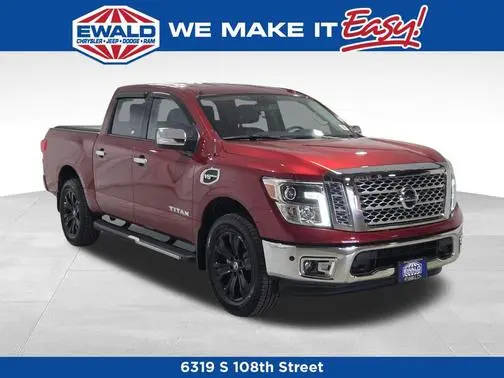 2017 Nissan Titan SL 4WD photo