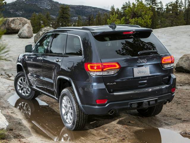 2015 Jeep Grand Cherokee Overland RWD photo