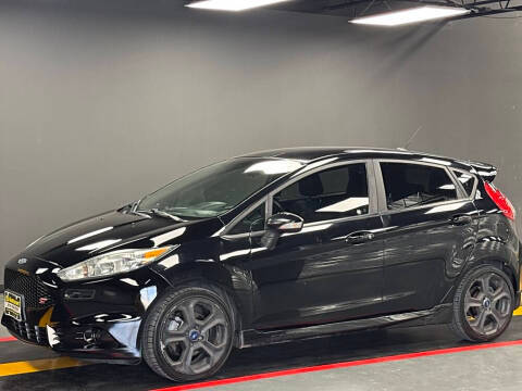2017 Ford Fiesta ST FWD photo