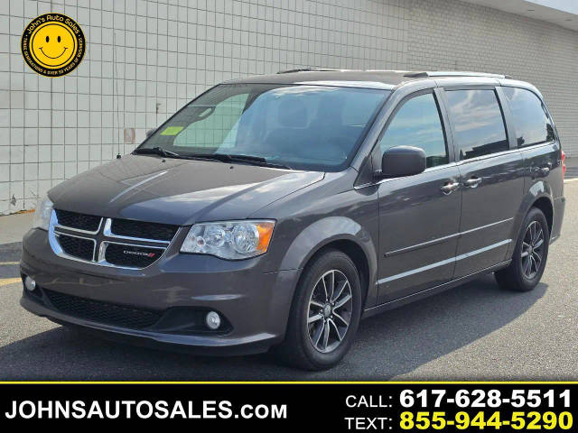 2017 Dodge Grand Caravan SXT FWD photo