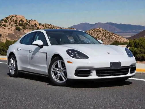 2017 Porsche Panamera 4 AWD photo