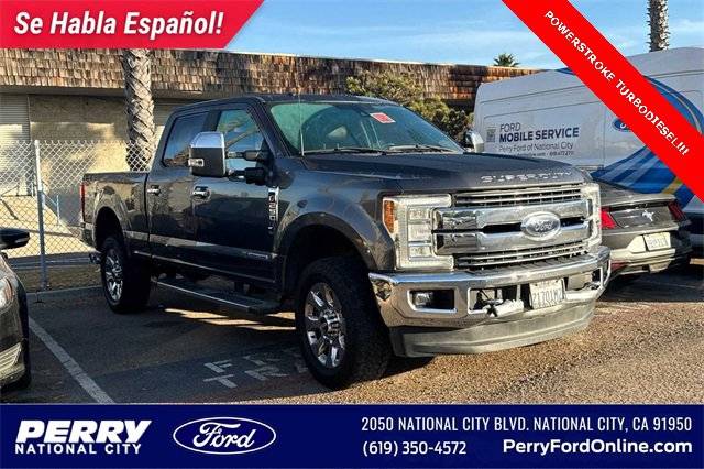 2017 Ford F-250 Super Duty Lariat 4WD photo