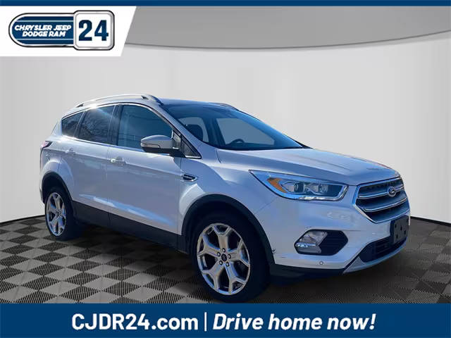 2017 Ford Escape Titanium 4WD photo