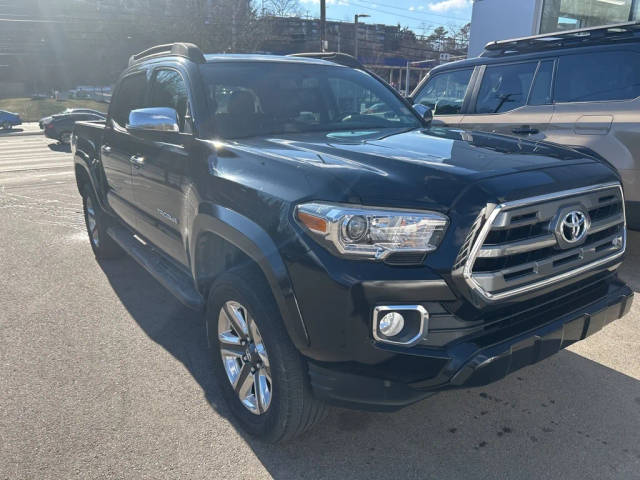 2017 Toyota Tacoma Limited 4WD photo