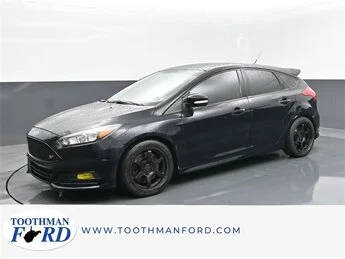 2017 Ford Focus ST FWD photo