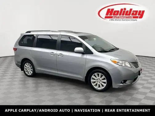 2017 Toyota Sienna XLE Premium AWD photo