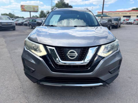 2017 Nissan Rogue SV FWD photo
