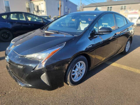 2017 Toyota Prius Three FWD photo