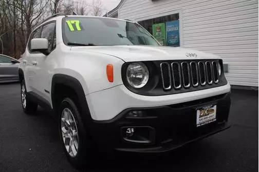 2017 Jeep Renegade Latitude 4WD photo