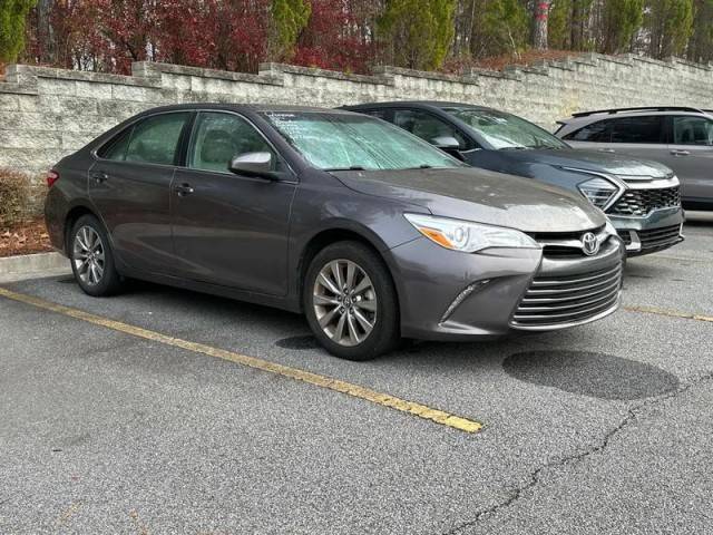 2017 Toyota Camry XLE FWD photo