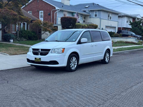 2016 Dodge Grand Caravan SXT FWD photo