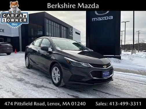 2017 Chevrolet Cruze LT FWD photo