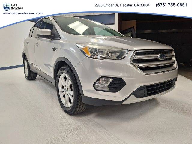 2017 Ford Escape SE FWD photo