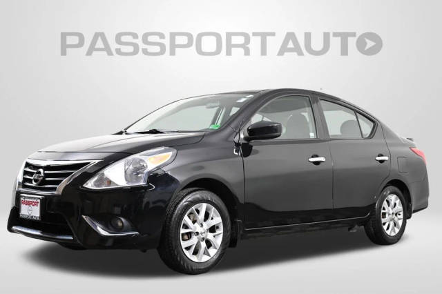 2017 Nissan Versa SV FWD photo