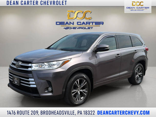 2017 Toyota Highlander LE Plus AWD photo