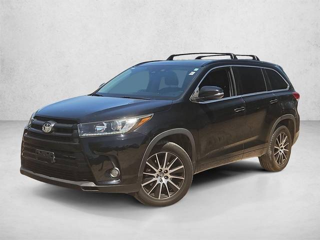 2017 Toyota Highlander SE FWD photo