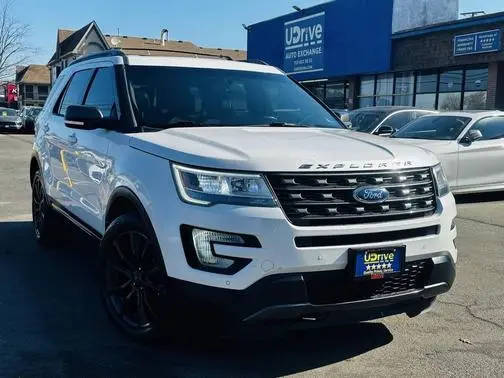 2017 Ford Explorer XLT 4WD photo