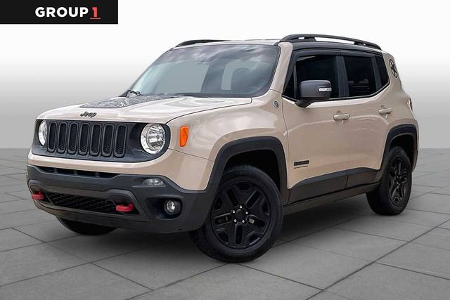 2017 Jeep Renegade Deserthawk 4WD photo