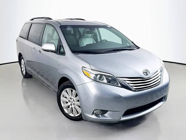 2017 Toyota Sienna Limited Premium AWD photo