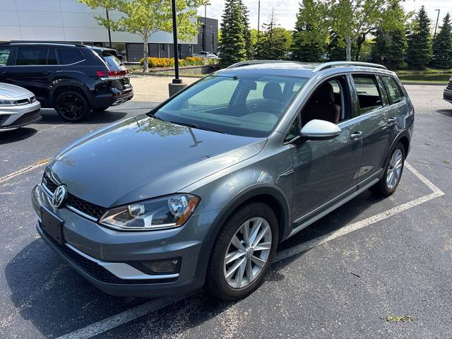 2017 Volkswagen Golf Alltrack S AWD photo
