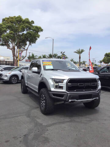 2017 Ford F-150 Raptor 4WD photo