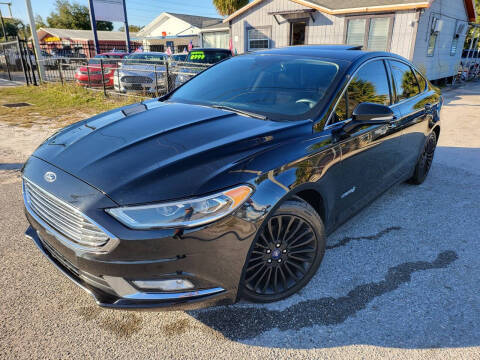 2017 Ford Fusion Hybrid Titanium FWD photo