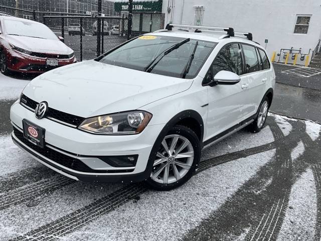 2017 Volkswagen Golf Alltrack S AWD photo