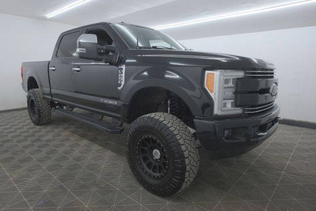 2017 Ford F-250 Super Duty Lariat 4WD photo