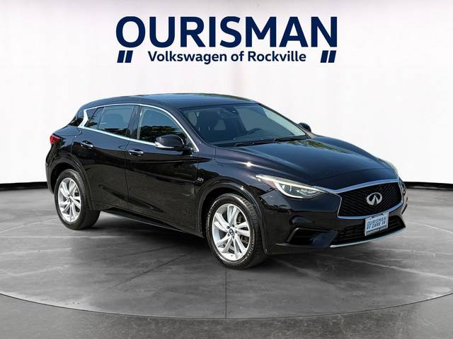 2018 Infiniti QX30 Base FWD photo