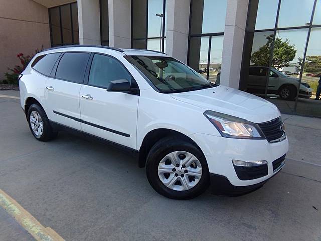 2017 Chevrolet Traverse LS FWD photo