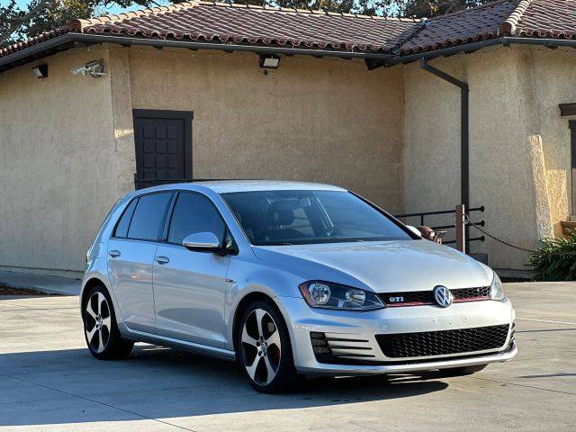 2017 Volkswagen Golf GTI S FWD photo