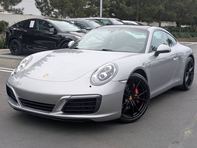 2017 Porsche 911 Carrera RWD photo
