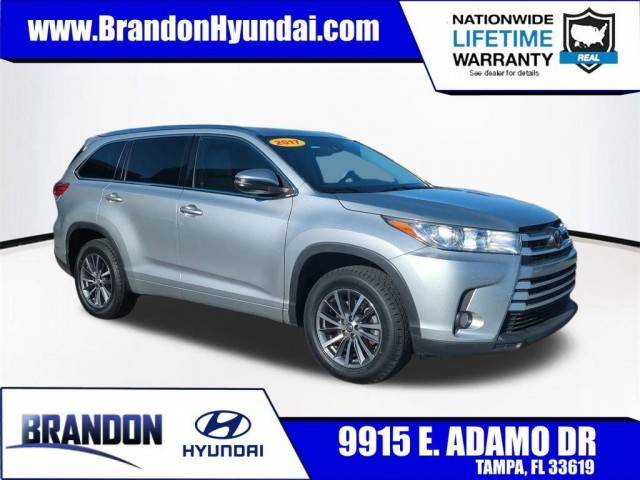 2017 Toyota Highlander XLE FWD photo