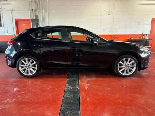 2017 Mazda 3 Touring 2.5 FWD photo