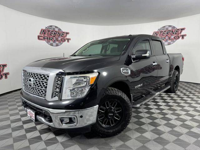 2017 Nissan Titan SV 4WD photo