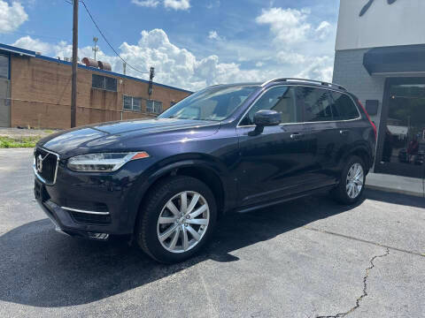2017 Volvo XC90 Momentum AWD photo