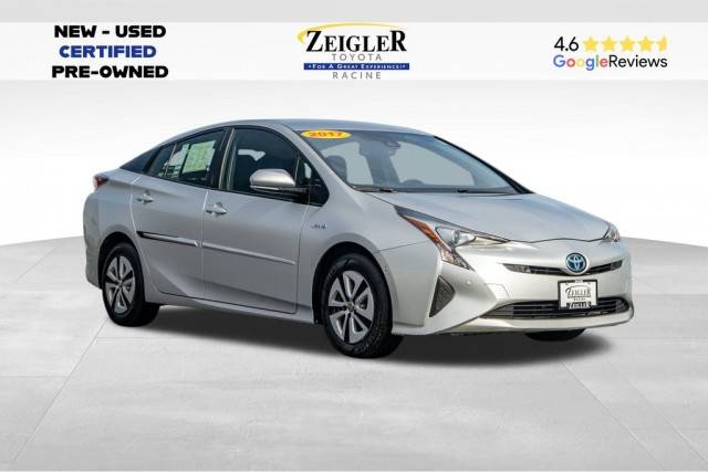 2017 Toyota Prius Four FWD photo