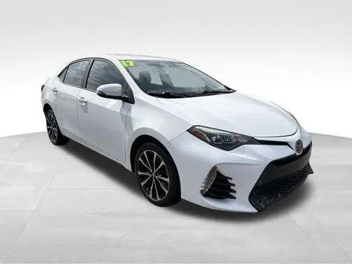 2017 Toyota Corolla SE FWD photo