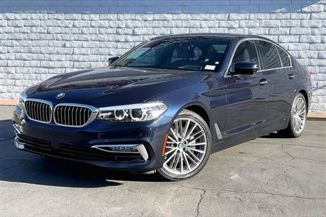 2017 BMW 5 Series 530i RWD photo