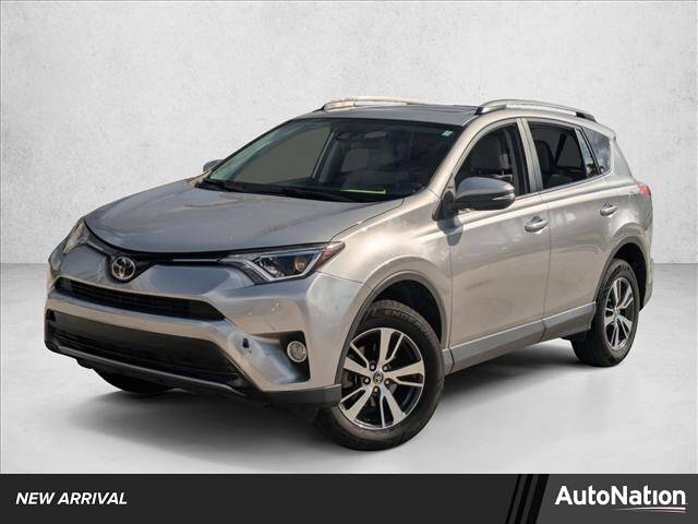 2017 Toyota RAV4 XLE FWD photo