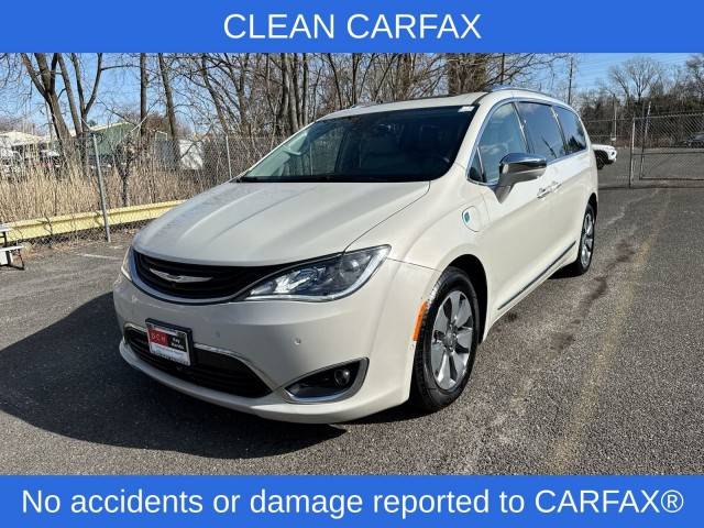 2017 Chrysler Pacifica Minivan Hybrid Platinum FWD photo